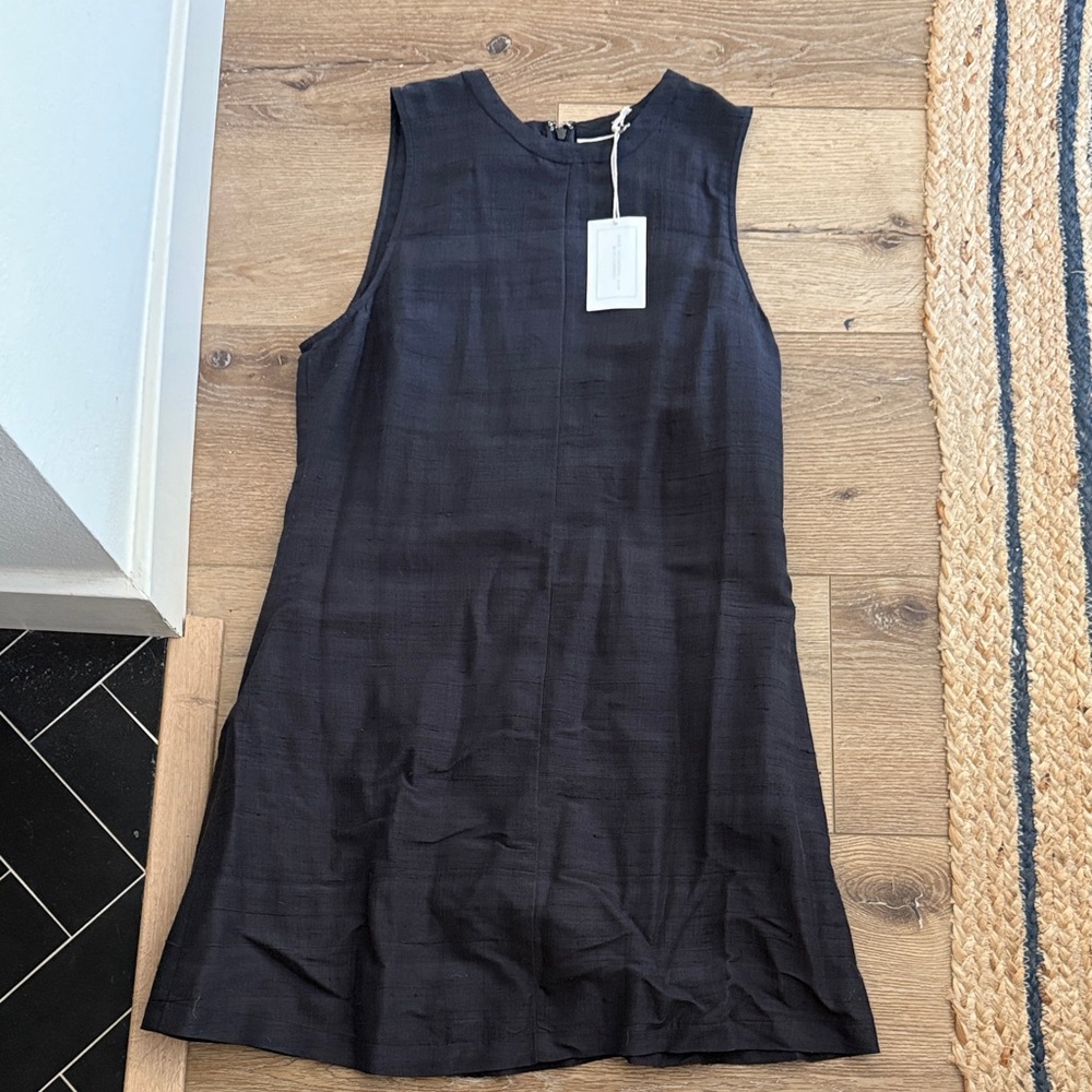 100% Silk Black Sleeveless Dress